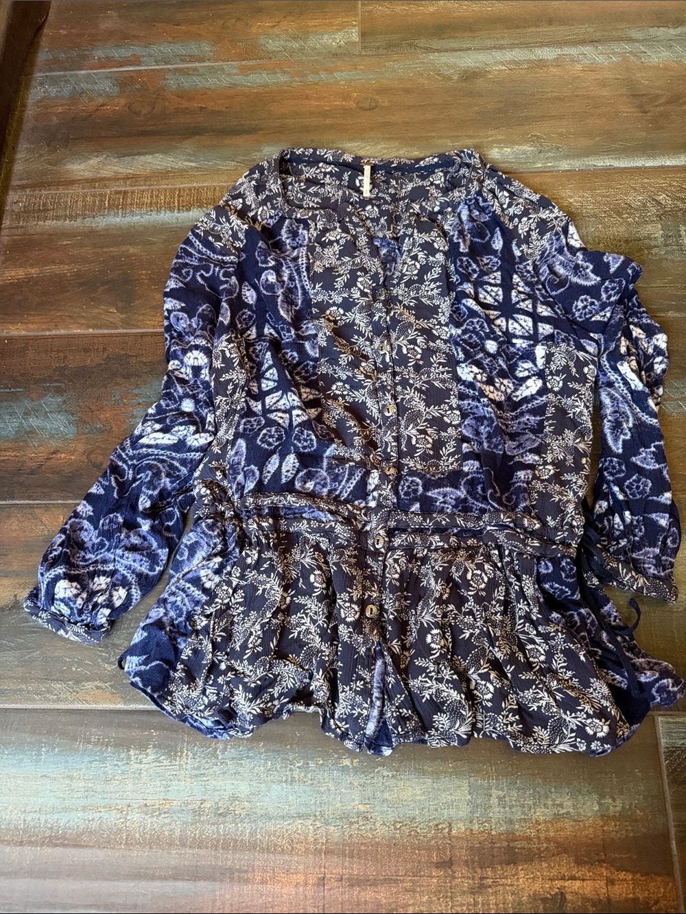 Free People Women's Navy Floral Peasant Boho Blouse Size M